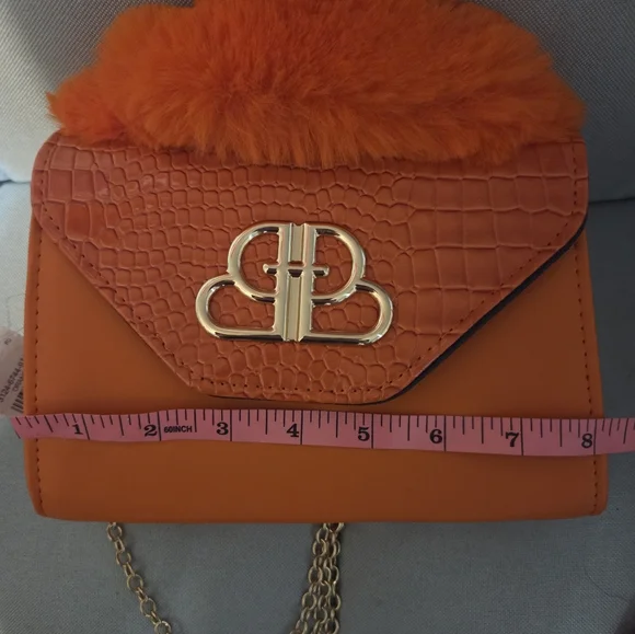 Chic Orange Croc-Embossed Crossbody Bag with Gold Chain - Picture 5 of 6